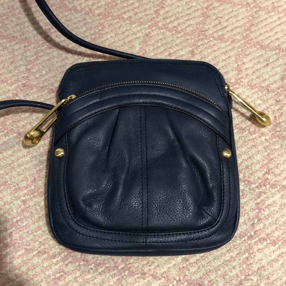 B Makowsky blue crossbody bag